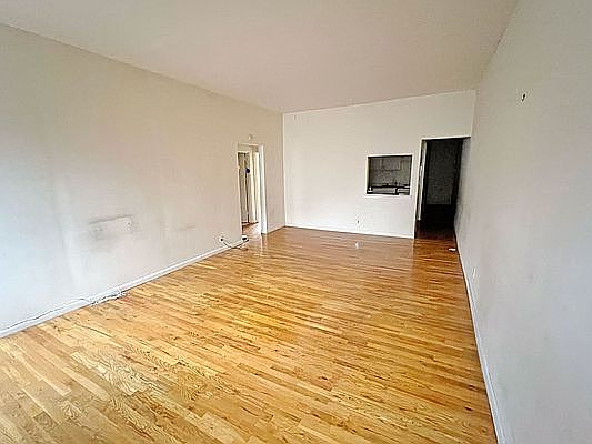 3rd image of 316 W 93rd St #6X