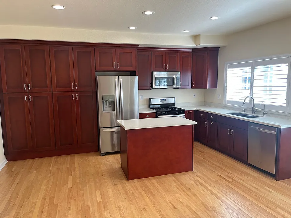 7011 Silver Brook Ct