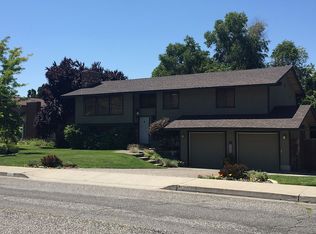 2315 Carriage Ave, Richland, WA 99354