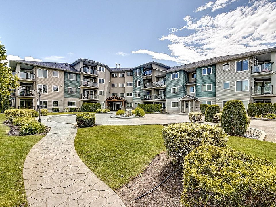 1st image of 135 Ziprick Rd #102