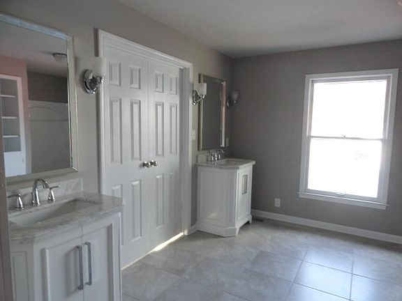 5th image of 120 East Noel Ave.