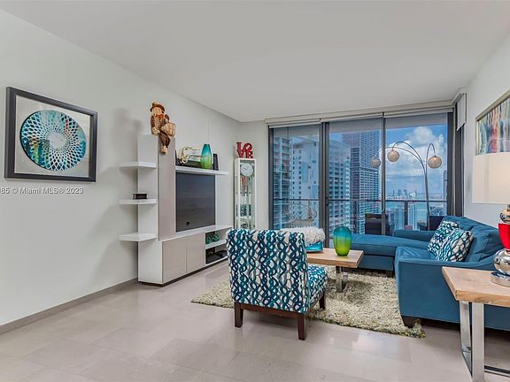 4th image of 68 SE 6th St APT 2805