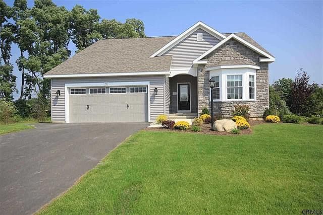 1st image of 23 Glen Meadow Dr