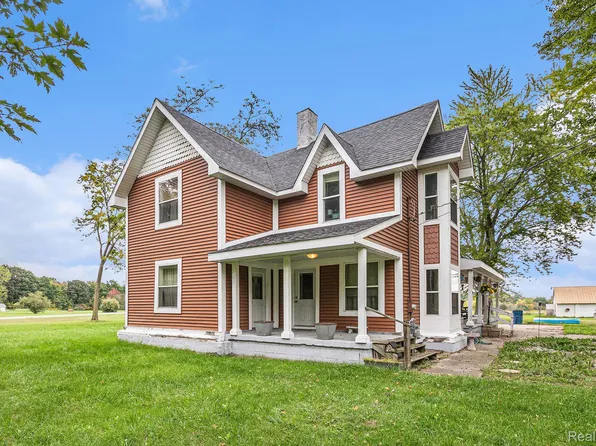 12054 McKinley Rd, Montrose, MI 48457