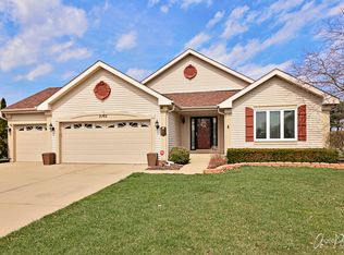 2102 Spring Creek Ln, McHenry, IL 60050