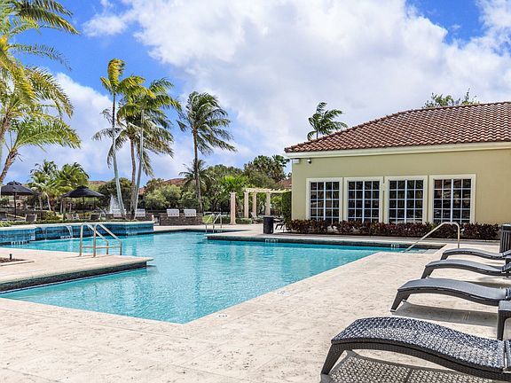 Luxury apartments in Doral Florida