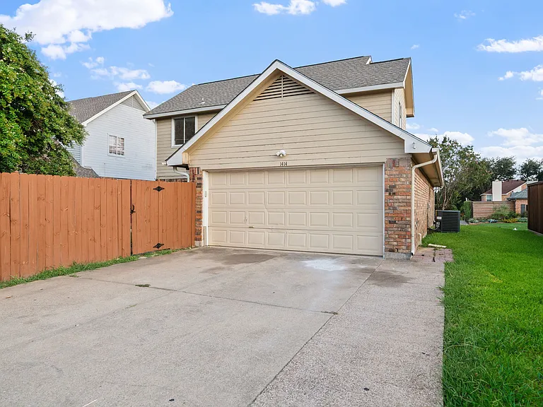 1414 Dudley Dr — Photo 24