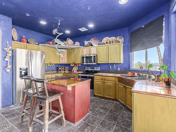 3rd image of 1904 E VENADO Drive
