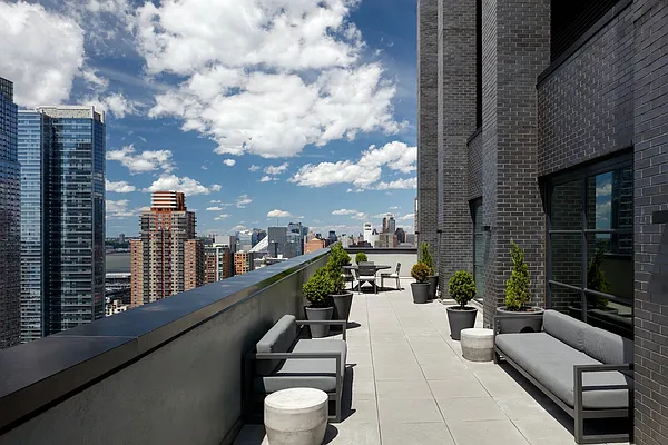 Rented by Greystar | media 24