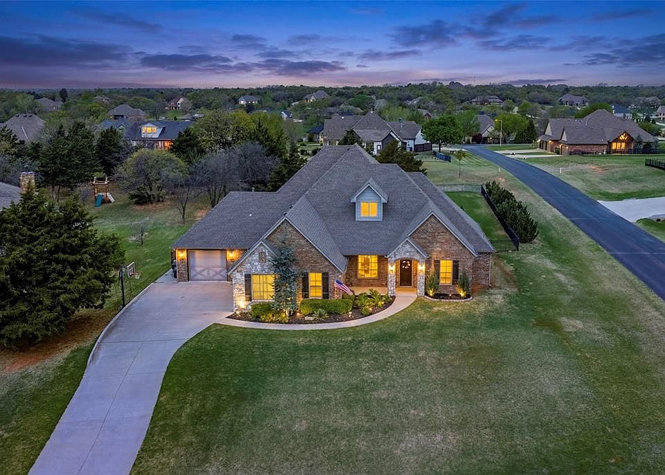 1st image of 6471 Stone Hill Dr