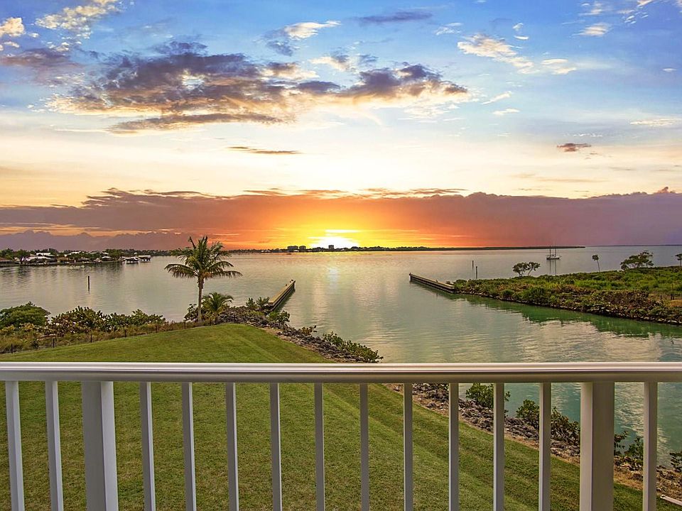 1st image of 4 Harbour Isle Drive #305