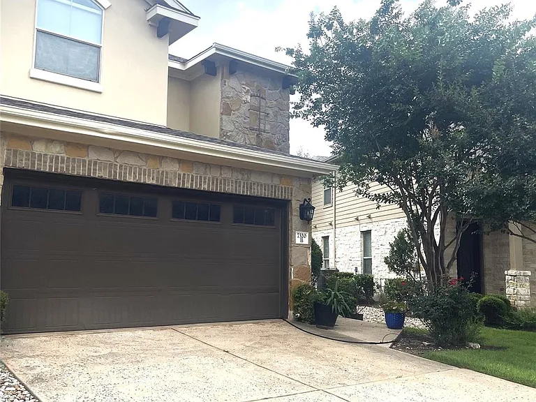 7320 Colina Vista Loop #B — Photo 1