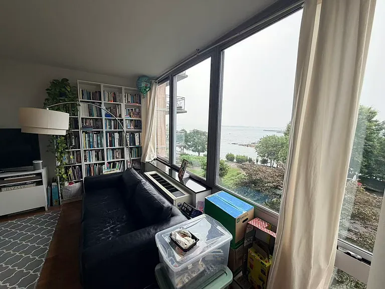 25 Hudson St #409 — Photo 8