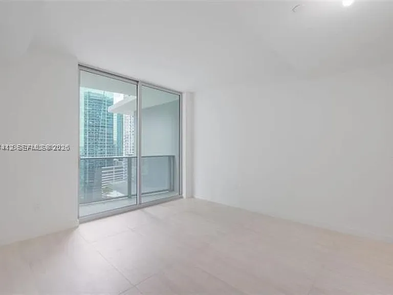 77 SE 5th St #1705 — Photo 8