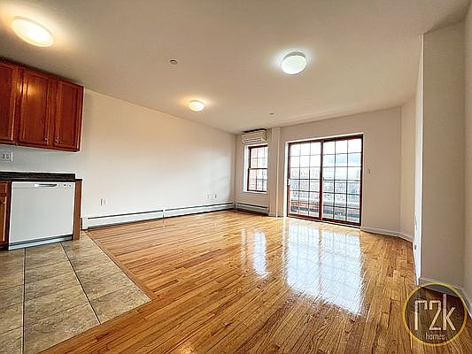 5th image of 2804 31st St #2B