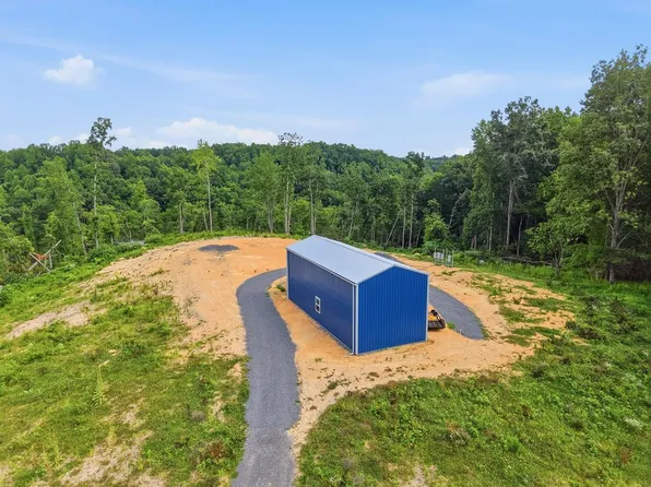 1610 Carrington Rd, Bloomington Springs, TN 38545