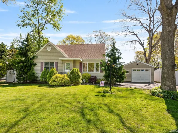 1321 Thompson Drive, Bay Shore, NY 11706
