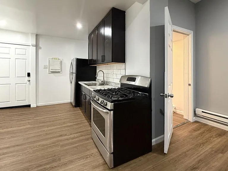 4286 Paul Street — Photo 5