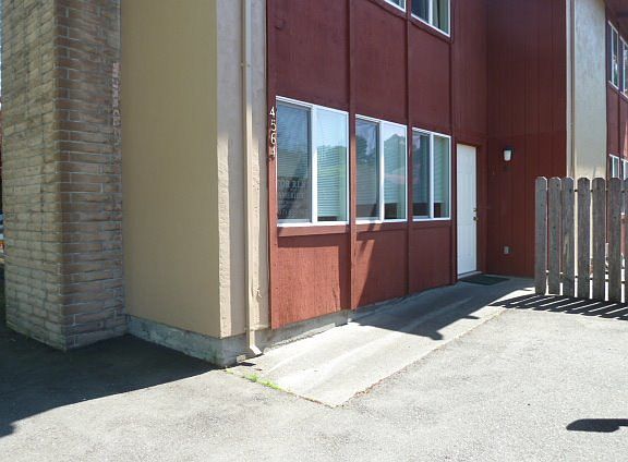 2nd image of 4564 Valley West Blvd
