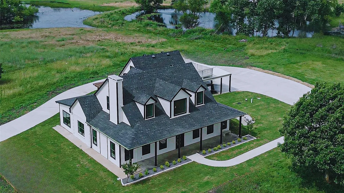 Building Photo - 669 Massey Rd