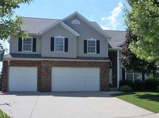 22 Bandecon Way, Bloomington, IL