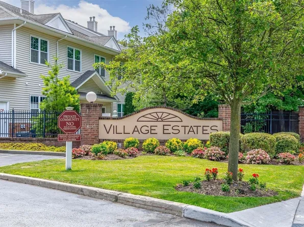 71 Sarah Court #71, Amityville, NY 11701