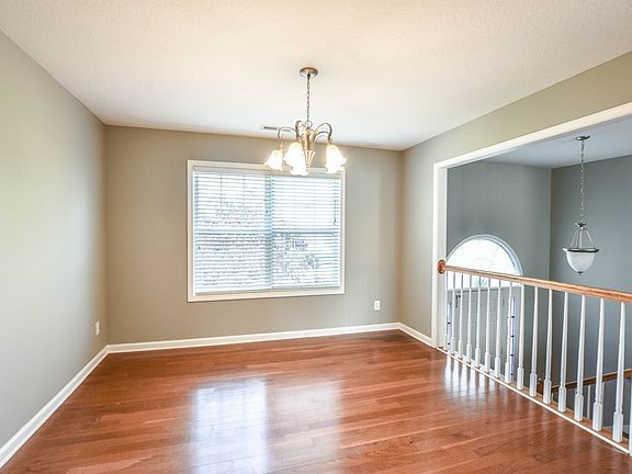 5th image of 3536 Clearwater Dr