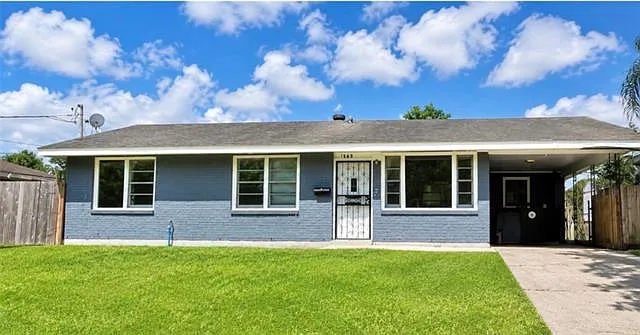 1625 Lauradale Dr — Photo 1