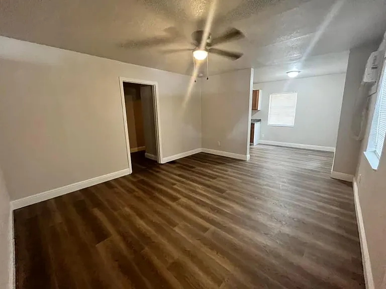 807 NE 3rd St #811 — Photo 2