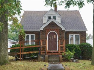 205 N Smith St, Smithton, IL 62285