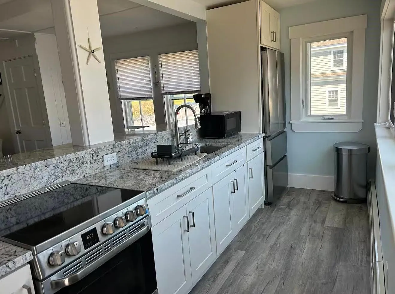 2 bed, 1.0 bath, 1080 sqft, $2,600 — Photo 3