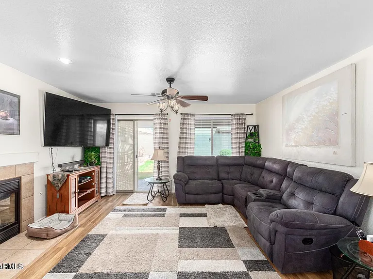 40147 N Cassara Dr — Photo 3