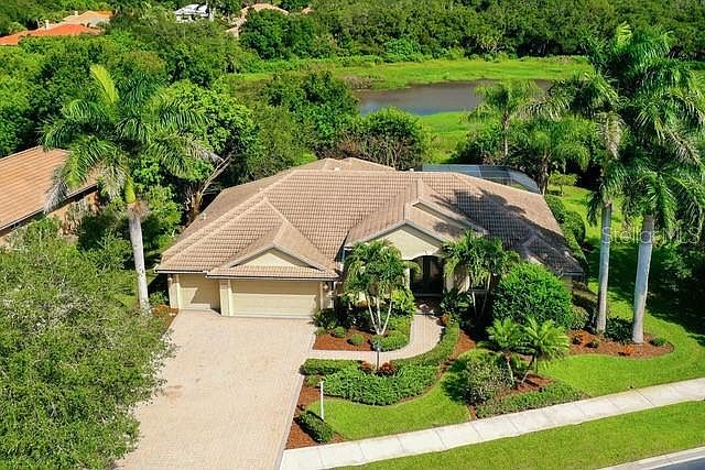 2nd image of 7843 Crest Hammock Way