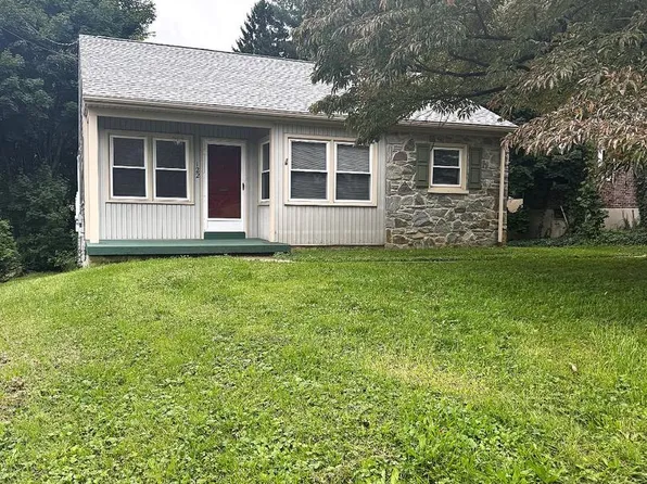 122 Elizabeth St, Millersville, PA 17551
