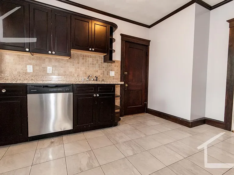 6 Upcrest Rd #1 — Photo 4