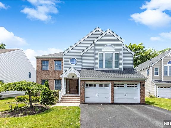 2nd image of 534 Alosio Dr