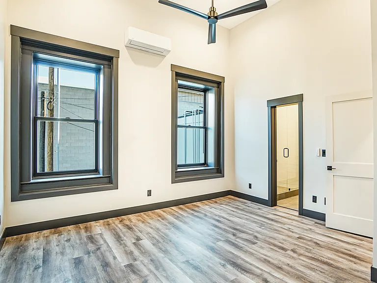 120 W 9th St #A — Photo 9