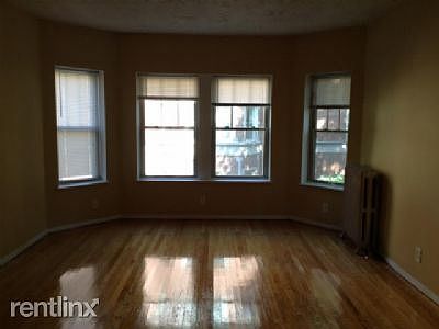 3rd image of 6919 S Crandon Ave