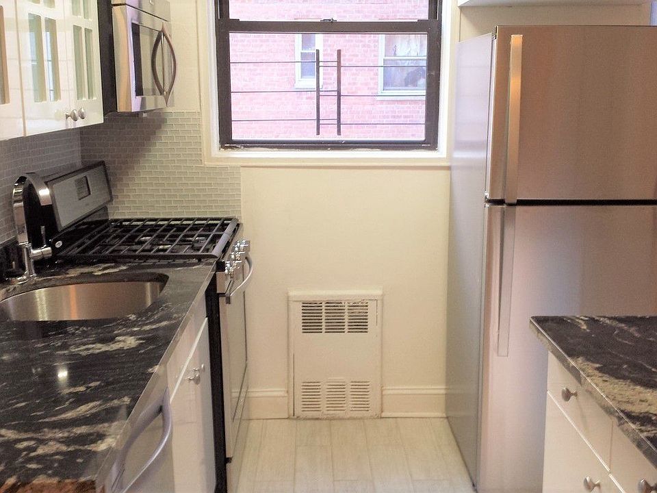 1st image of 400 E 14th St APT 1K