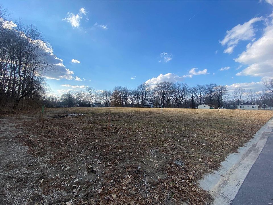 2nd image of 112 S Lawn Ave