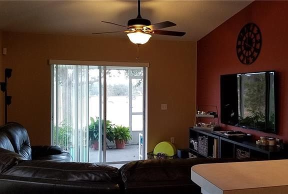 5th image of 415 Hammerstone Ave