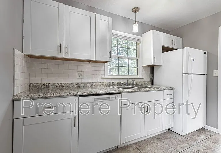 3320 S Sterling Ave — Photo 5