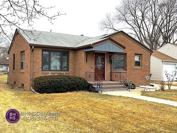 2nd image of 1612 N Huston Ave