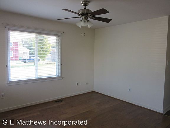2nd image of 138 Witten St