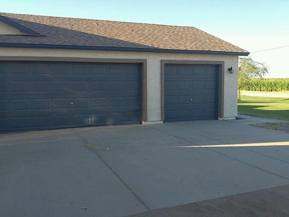 7924 S 225th Ave, Buckeye Garage