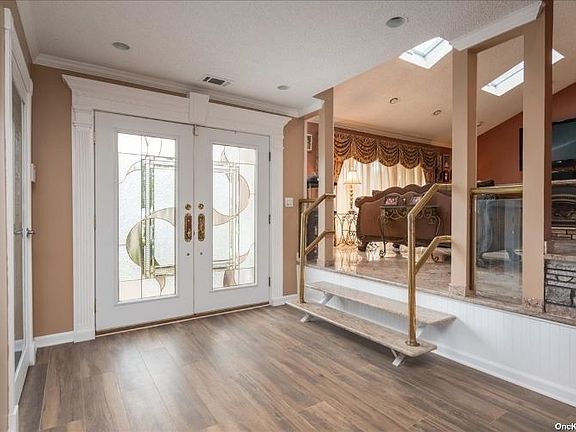 4th image of 108 Clover Dr