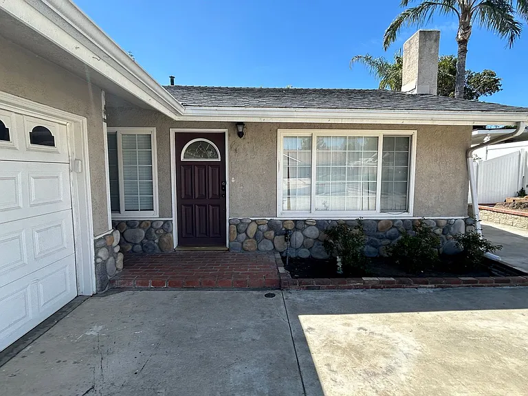 4007 Cypress Ln — Photo 2