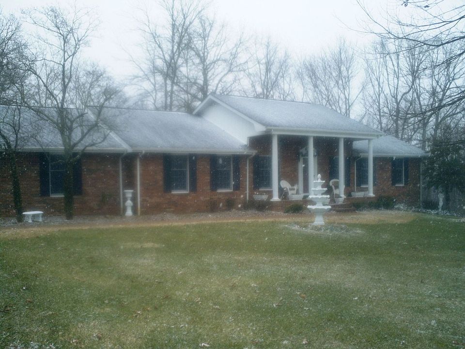 2nd image of 914 Lawson Rd