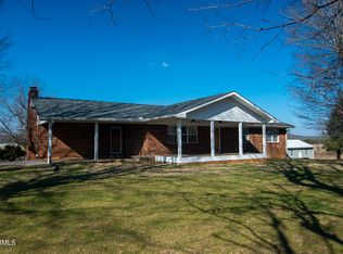 939 Stinnett Rd, Madisonville, TN 37354