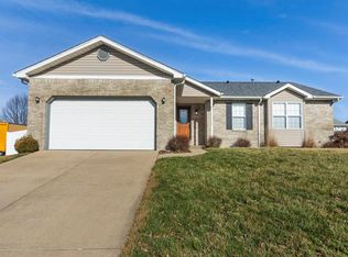 676 Donna Dr, O'Fallon, IL 62269